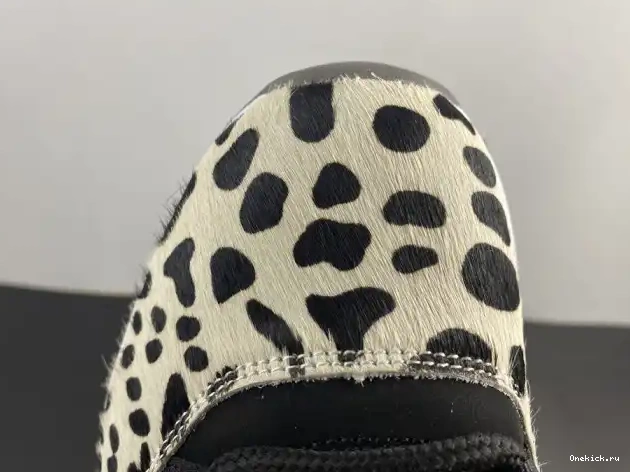 One Kick ANIMAL AIR JORDAN 11 INSTINCT AR0715-010 0531